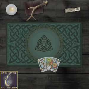 Altar Cloth Tarot Celtic Triple Knot Green Rec