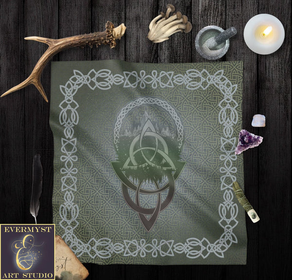 Celtic Triple Knot Altar Tarot Cloth - Nature-Inspired Ritual Decor For Viking Enthusiasts Square