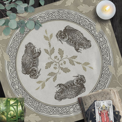 a picture of a plate with some animals on it