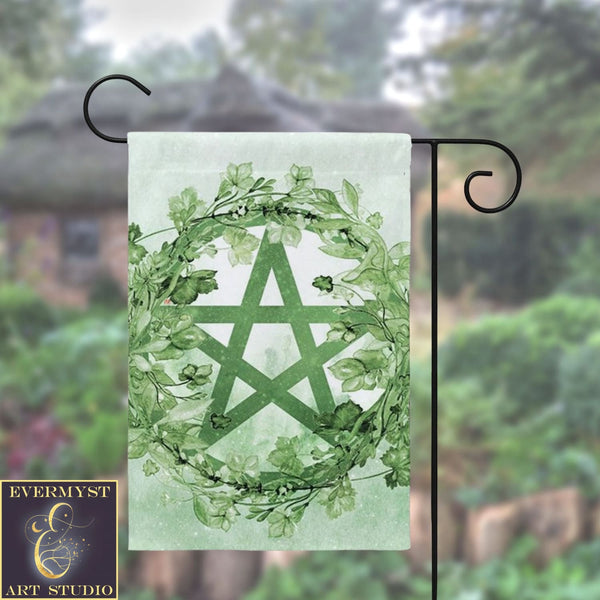 Green Pentacle Wreath Flag - Litha Summer Nature Witch Garden Decor