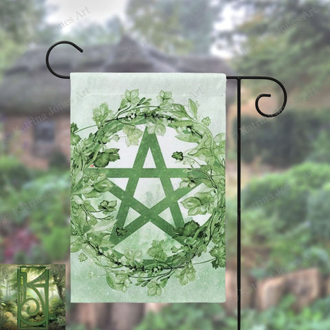 Green Pentacle Wreath Flag - Litha Summer Nature Witch Garden Decor