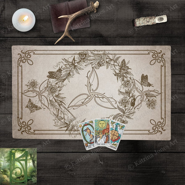 Vintage Triquetra Altar Cloth Tarot Cloth Rec